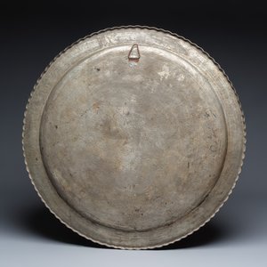 A large Persian engraved tinned-copper tray with stags and birds among flowers — photo 2