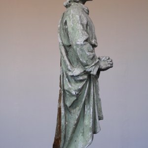 A large plaster cast of a praying saint, workshop De Wispelaere, Bruges, 1st half 20th C. — photo 1