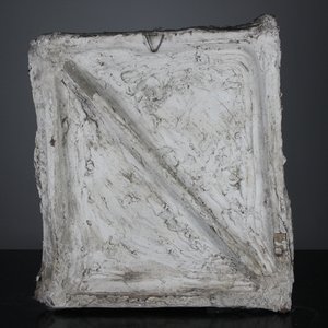 A large plaster cast of the Halve Maen Brewery plaque, workshop De Wispelaere, Bruges, 1st half 20th C. — photo 1