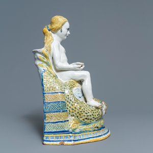A large polychrome Brussels faience 'Amphitrite' fountain, 18th C. — 照片 3
