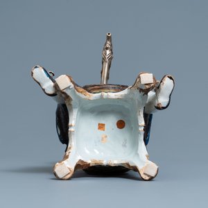 A large polychrome Dutch Delft 'Bobbejak' table fountain, 18th C. — 照片 13