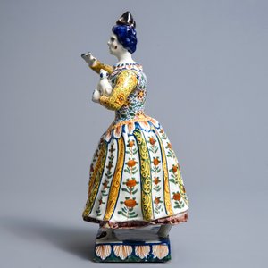 A large polychrome Dutch Delft model of a lady with a dog, 18th C. — 照片 5