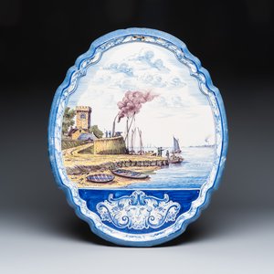 A large polychrome Frisian Dutch Delft plaque with a harbour scene — 照片 1