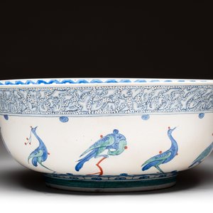 A large polychrome Iznik-style 'peacocks' bowl on a wooden stand, Samson, Paris, 19th C. — photo 2
