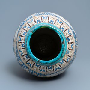 A large polychrome pottery vase, Morocco or Tunesia, ca. 1900 — 照片 7