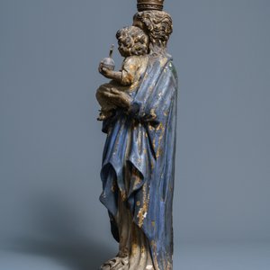 A large polychromed oak figure of a Madonna with child, 17th C. — 照片 5