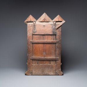 A large polychromed wooden and terra cotta 'Descent from the Cross' altar piece, Italy, 1st half 16th C. — photo 3