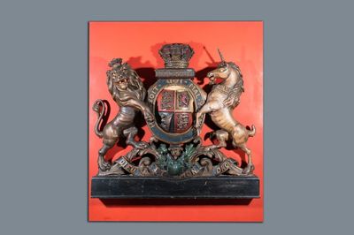 A large polychromed wooden Royal coat of arms of the United Kingdom, 19th C.