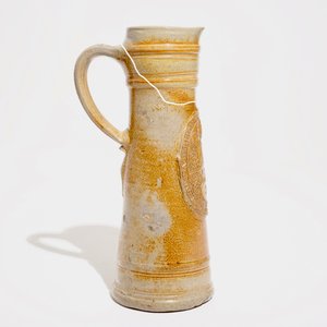 A large Raeren stoneware schnelle type mug with the arms of Frederick IV, dated 1604 — 照片 11
