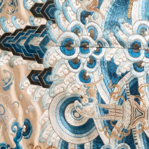 A large rectangular Chinese gold thread-embroidered silk panel decorated with four four-clawed dragons, Qing — photo 11