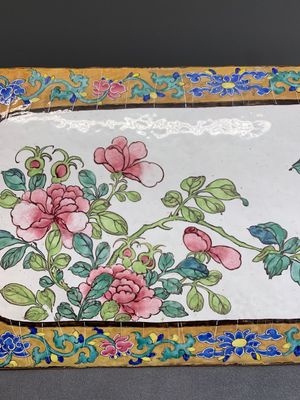 A large rectangular Chinese gold-yellow-ground Canton enamel plaque with fine floral design, Yongzheng — photo 5