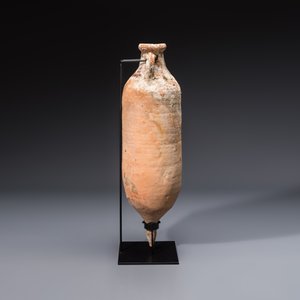 A large Roman pottery wine or fish oil transport amphora with marine encrustation, North Africa, 4/5th C. — photo 5