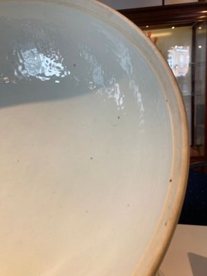 A large round Chinese box and cover with overglaze blue enamel lotus design, Guangxu mark and of the period — photo 11