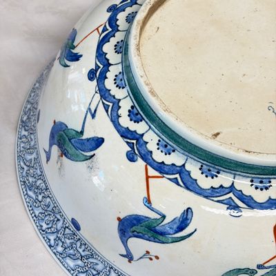 A large Samson Iznik-style bowl with peacocks — photo 17