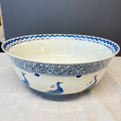A large Samson Iznik-style bowl with peacocks — photo 1