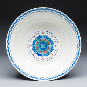 A large Samson Iznik-style bowl with peacocks — photo 6