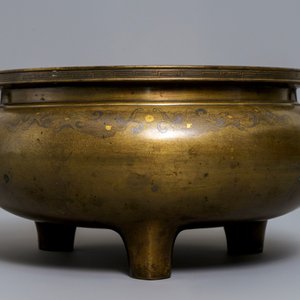 A large silver and brass-inlaid bronze incense burner, China or Vietnam, 19th C. — photo 4
