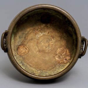 A large silver and brass-inlaid bronze incense burner, China or Vietnam, 19th C. — photo 6