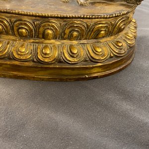 A large Sino-Tibetan coral-inlaid gilt bronze figure of Kapaladhara Hevajra, 18/19th C. — 照片 19