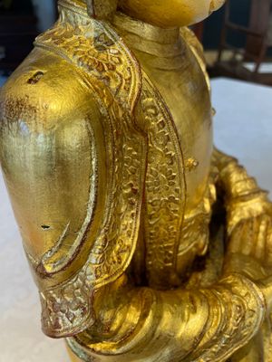 A large Sino-Tibetan gilt bronze Buddha on wooden stand, Ming — photo 11