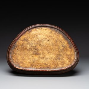 A large Sino-Tibetan gilt bronze Buddha on wooden stand, Ming — photo 7