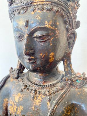 A large Sino-Tibetan gilt-lacquered bronze Budddha, 19/20th C. — 照片 6