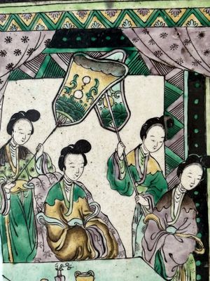 A large square Chinese verte biscuit 'Romance of the Three Kingdoms' vase, 19th C. — 照片 7