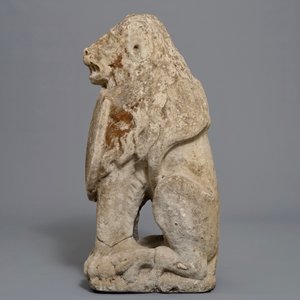 A large stone model of a lion with shield, probably Flemish, 17th C. — 照片 5