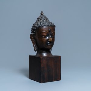 A large Thai bronze Buddha head, 18/19th C. — photo 2