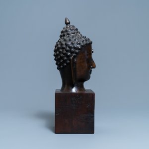 A large Thai bronze Buddha head, 18/19th C. — photo 6