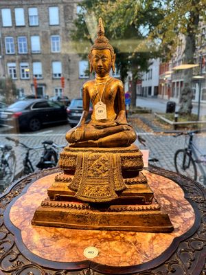 A large Thai gilt-lacquered bronze Buddha, 19th C. — 照片 1
