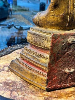A large Thai gilt-lacquered bronze Buddha, 19th C. — 照片 12