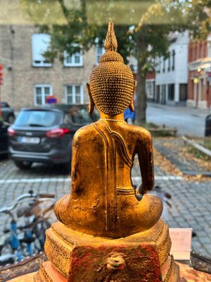 A large Thai gilt-lacquered bronze Buddha, 19th C. — 照片 10