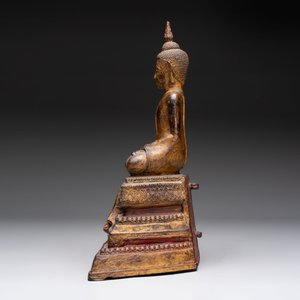 A large Thai gilt-lacquered bronze Buddha, 19th C. — 照片 2