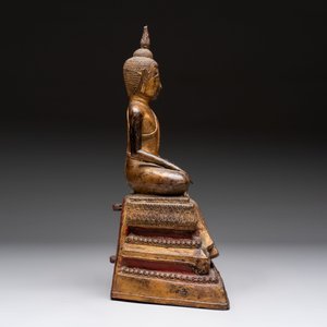 A large Thai gilt-lacquered bronze Buddha, 19th C. — 照片 4