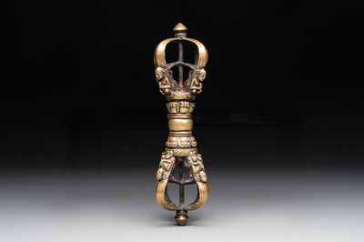 A large Tibetan bronze vajra, 18/19th C.