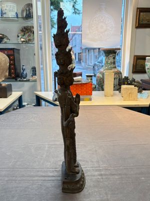 A large Tibetan copper alloy Avalokiteshvara, 17/18th C. — 照片 4