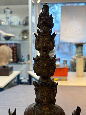 A large Tibetan copper alloy Avalokiteshvara, 17/18th C. — 照片 5