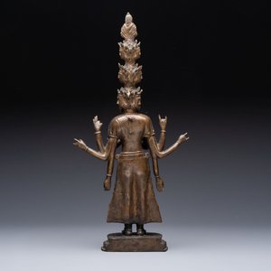 A large Tibetan copper alloy Avalokiteshvara, 17/18th C. — 照片 3
