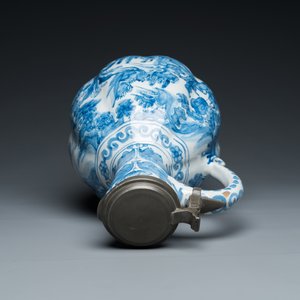 A large twisted Dutch Delft blue and white pewter-mounted ewer, 17th C. — 照片 6