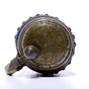 A large Westerwald stein with pewter lid decorated with views of Cologne, 17th C. — photo 7