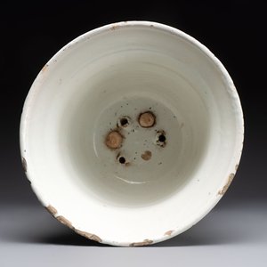 A large white Dutch Delft garden vase, late 17th/early 18th C. — 照片 5