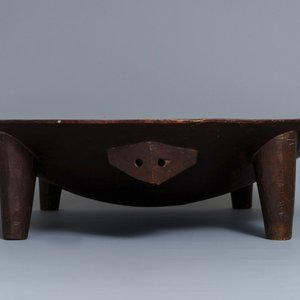 A large wooden Tanoa Dina or Kava bowl, Fiji, 19th C. — photo 2