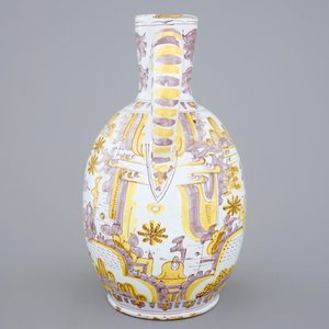A large yellow and manganese chinoiserie jug, Frankfurt or Delft, 17th C. — 照片 3