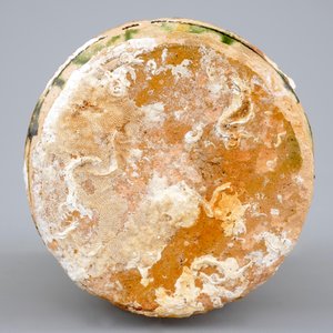 A late Byzantine earthenware sgraffiato albarello, Cyprus, 13/14th C. — 照片 5