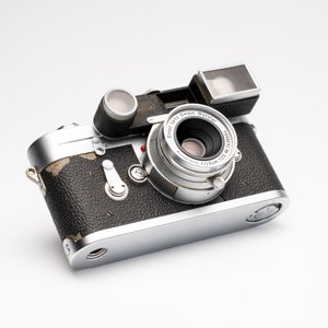 A Leica M3 Double Stroke with goggled Summaron 35 mm F3.5 lens — photo 1