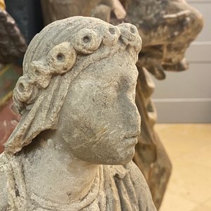 A limestone figure of Saint Barbara, 16th C. — photo 8