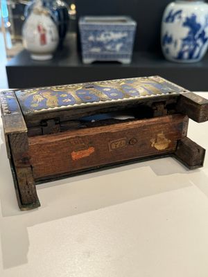A Limoges champlevé enamel reliquary casket depicting the murder of Thomas Becket, France — photo 13