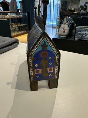 A Limoges champlevé enamel reliquary casket depicting the murder of Thomas Becket, France — photo 4