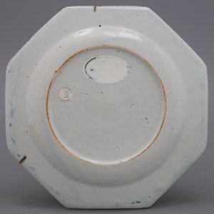 A Liverpool delftware octagonal ship plate, dated 1761 — 照片 2